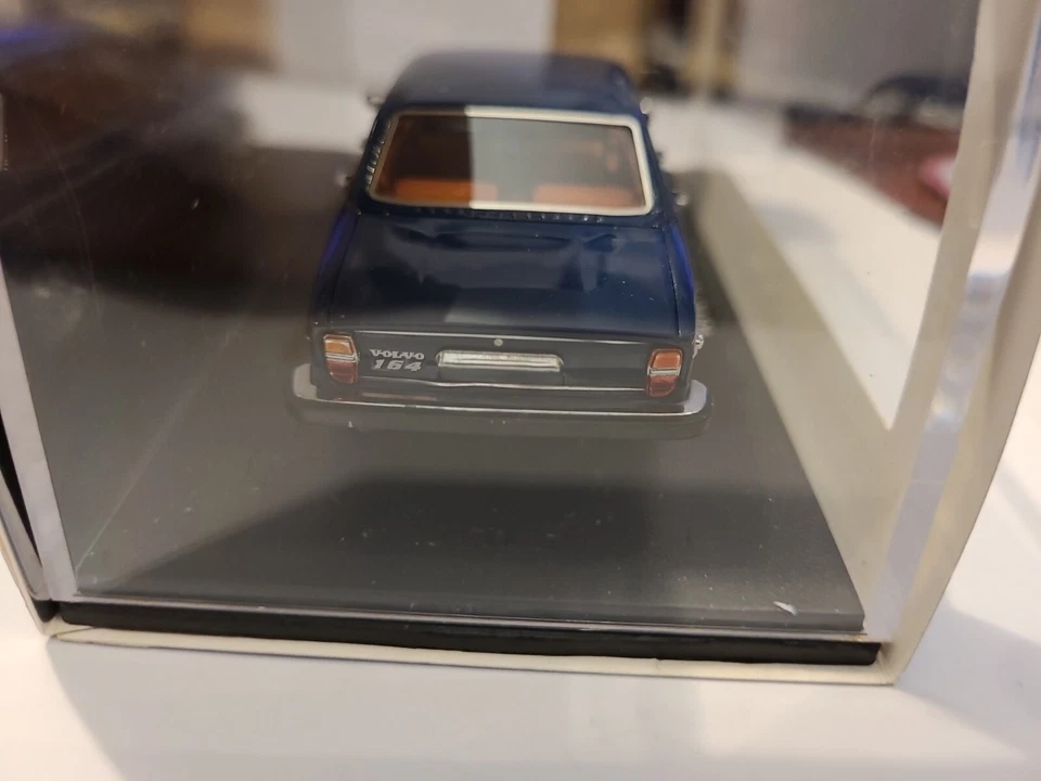 Volvo 164 Bleu 1968 Neo 1/43 - Photo 3/4