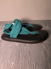 Sanuk Teal Yoga Flip Flops. Size 6.Comfort shoe