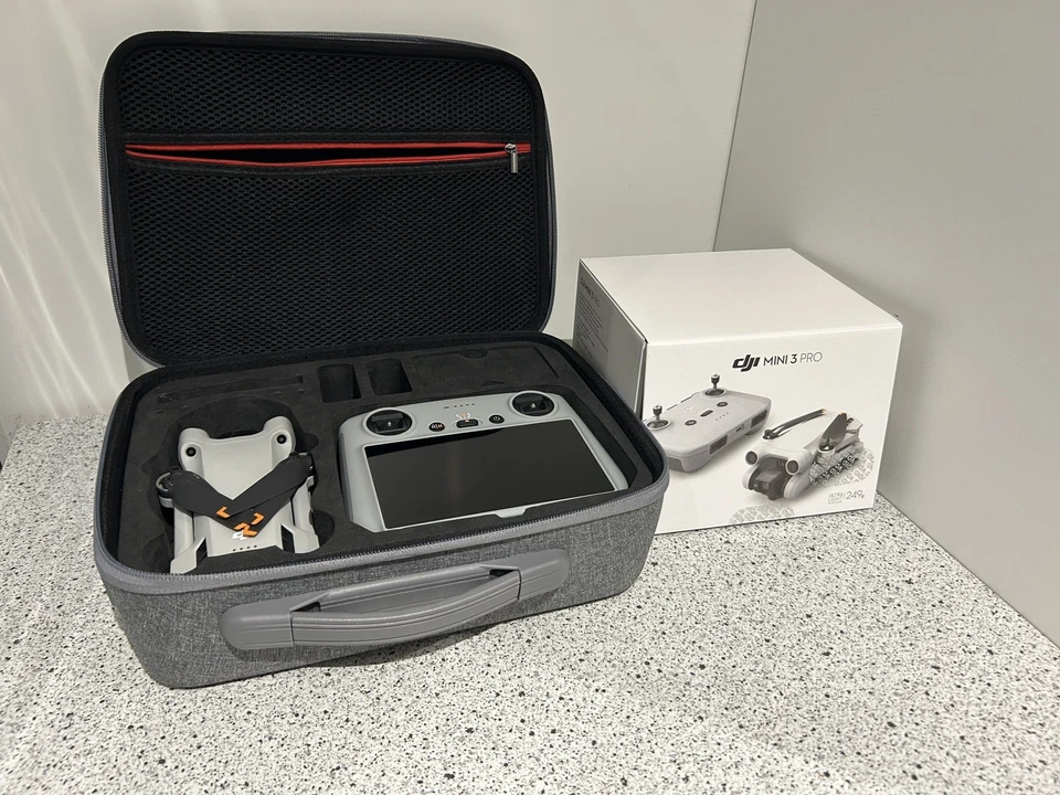 DJI Mini 3 Pro Drone con fotocamera con DJI RC  - Immagine 2 di 4