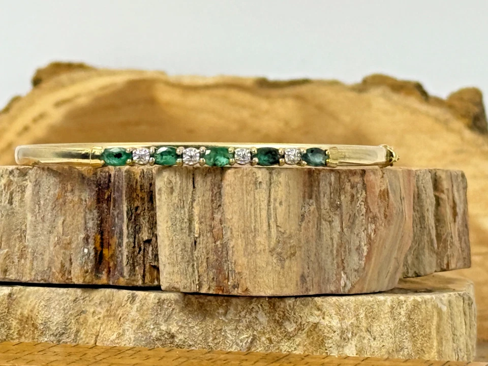 Brazalete brazalete de turmalina verde de oro amarillo macizo de 10 k con bisagras de diamante - 2498,25 Foto 2 de 4