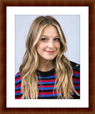 Melissa Benoist 8.5 x 11 Candid Color Unframed Collectable Photograph