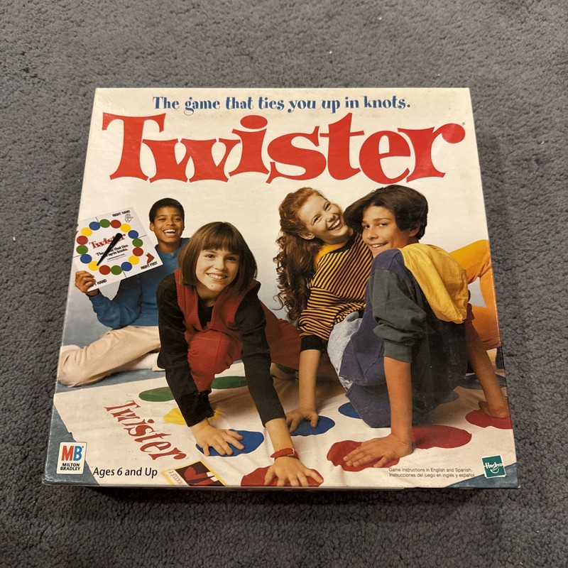 Twister Game VTG 1998 Milton Bradley Hasbro
