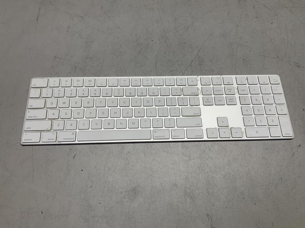 美品 Apple Magic Keyboard A1843 アップル マジックキーボード 美品 Apple Magic Keyboard A1843 アップル マジックキーボード