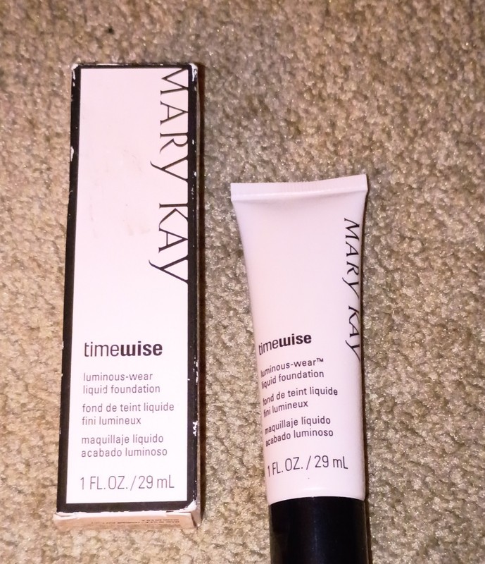 Mary Kay Timewise Luminous Wear Liquid Foundation 1 Fl Oz Ivory 3