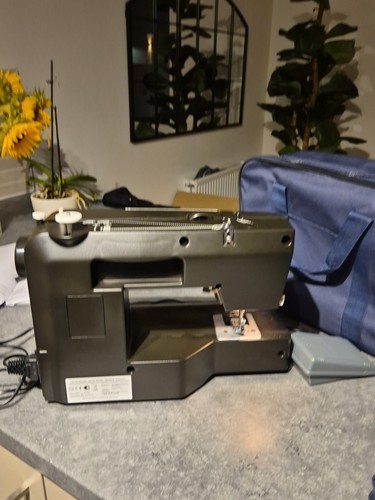 Toyota Super Jeans Nähmaschine, GRATIS TASCHE + SCHNELLER UK 🇬🇧 VERSAND! - Bild 7 von 9