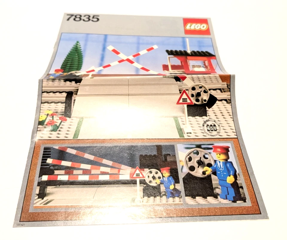 Vintage LEGO 7835 Train Manual Road Crossing (100% Complete With Sealed Bags) - Image 3 of 4