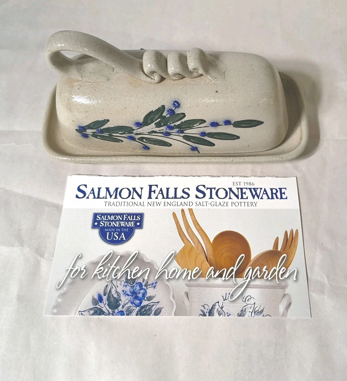 Salmon Falls Stoneware Ribbon Butter Dish
Opens in a new window or tab