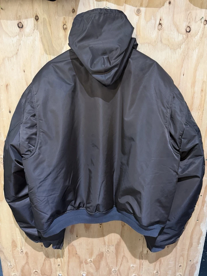 Chaqueta de bombardero de gran tamaño Balenciaga 3b Foto 2 de 4