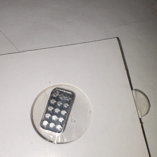 1 Gram .999 Fine Silver Bar Maple Leaf Design 1g 0.999 Fineness Collectible