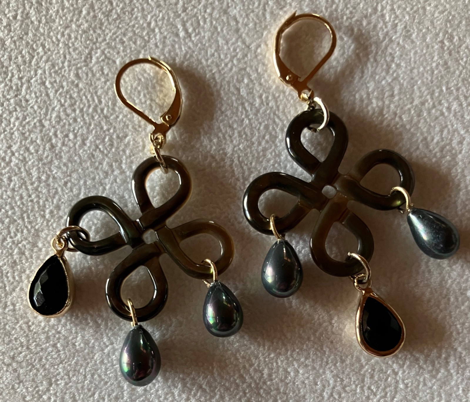 Boucles Vénus noir, le cadeau idéal signé Les Perles de Philippine
