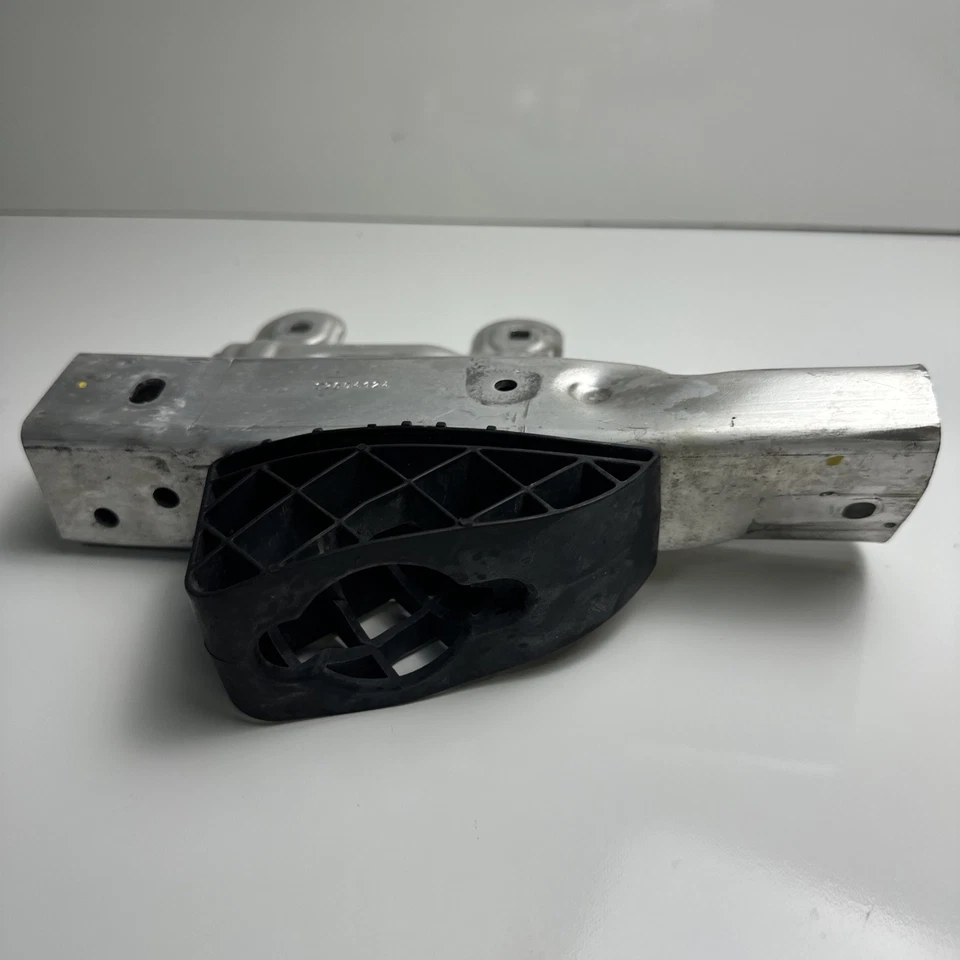 12‑16 BMW 328i F30 Front Right Lower Deformation Bracket OEM - Image 4 of 4