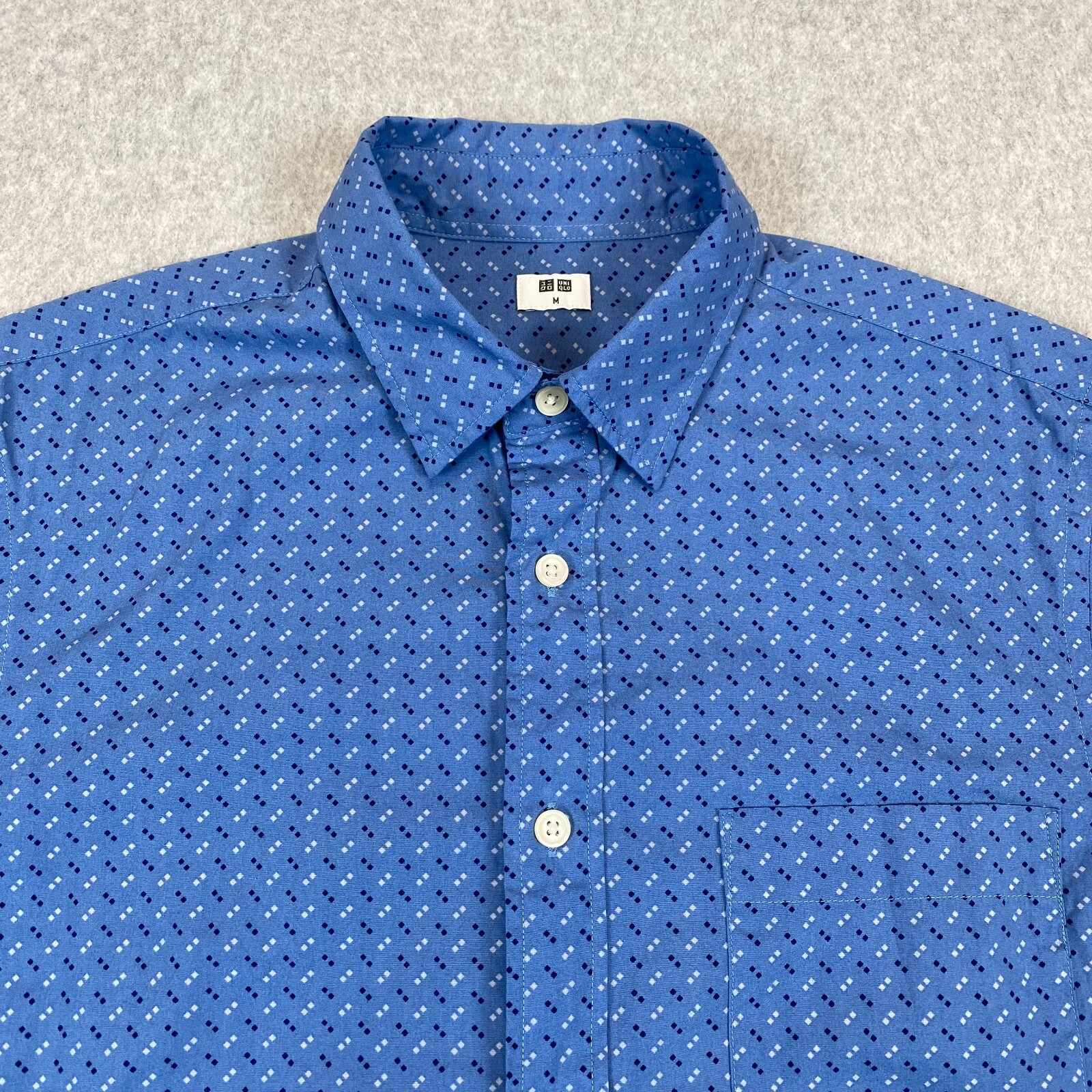 UNIQLO Shirt Men's Medium Blue Geometric Print Short Sleeve Classic Button Up