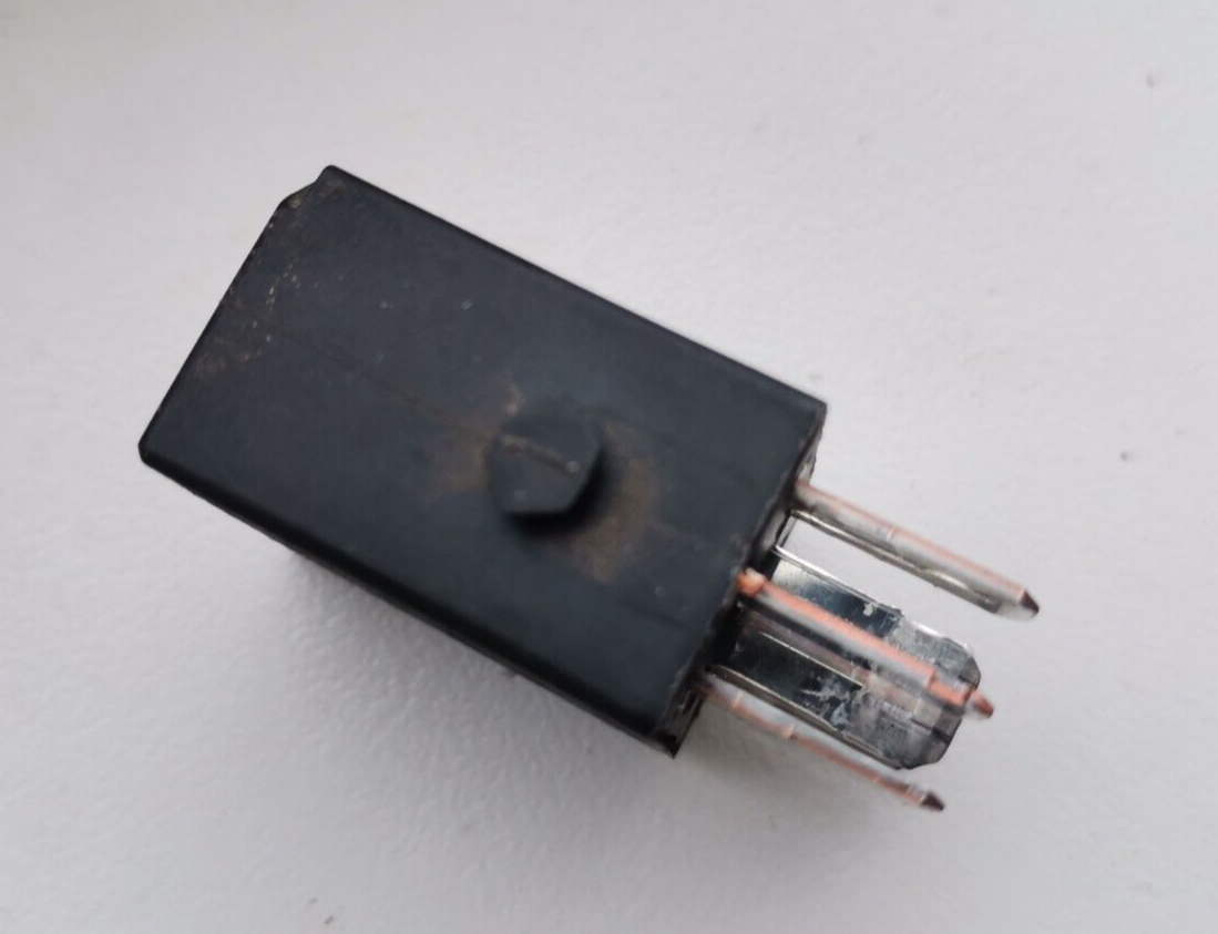 MERCEDES RELAY A0025421219 TYCO A1301-X43 12V | eBay 