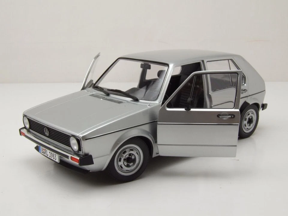 VW Golf 1 L 1983 Argento Modellino 1:18 Solido - Immagine 4 di 4