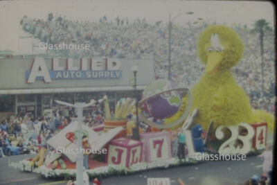 SESAME STREET ROSE PARADE FLOAT, 1986 PHOTO SLIDE