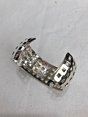 Unique ~ Sterling Silver .925 Rows Of Square Cut Outs 1" Wide Cuff Bracelet - Picture 9 of 10