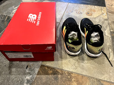 New Balance FuelCell XC7 V 5 - black/green M6/W7.5