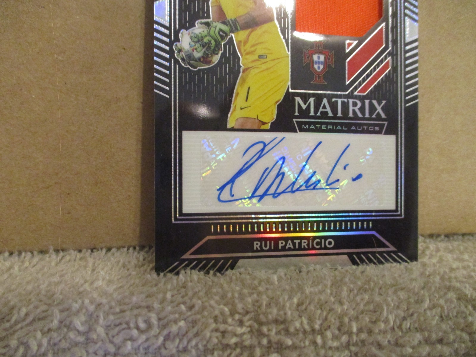 2019-20 OBSIDIAN SOCCER MATRIX RUI PATRICIO MATCH WORN MATERIAL AUTO 6/99 READ view 6