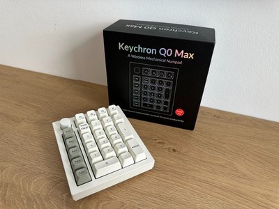 Keychron Q0 Max - Mechanisches Numbpad, RGB, Hot-Swap, Wireless, Brown Switches