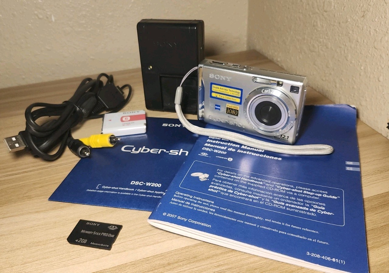 Sony Cyber-shot DSC-W200 12.1MP Digital Camera - Silver