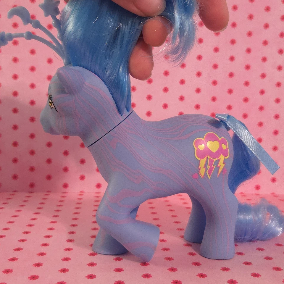 My Little Pony NOVA 2023 40th Anniversary Celestial Pony *No Brush* - Image 2 of 4