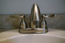 Delta Windemere Brushed Nickel 2-handle Widespread High-Arc Bathroom Faucet