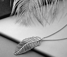 New Authentic PANDORA Shimmering Feather Pendant Silver Necklace w/ Chain & BOX