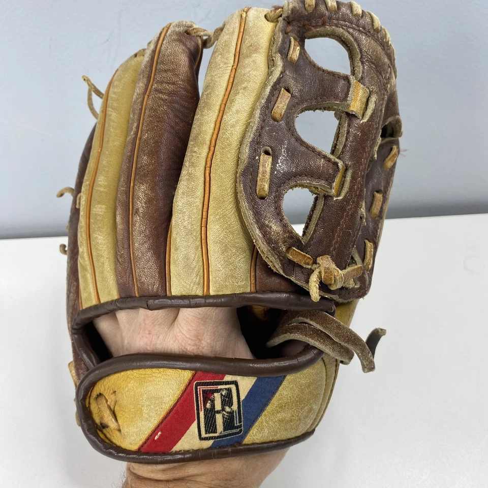 Regent Baseball Glove Brown RHT Leather 10" Vintage Little League - Image 2 of 4