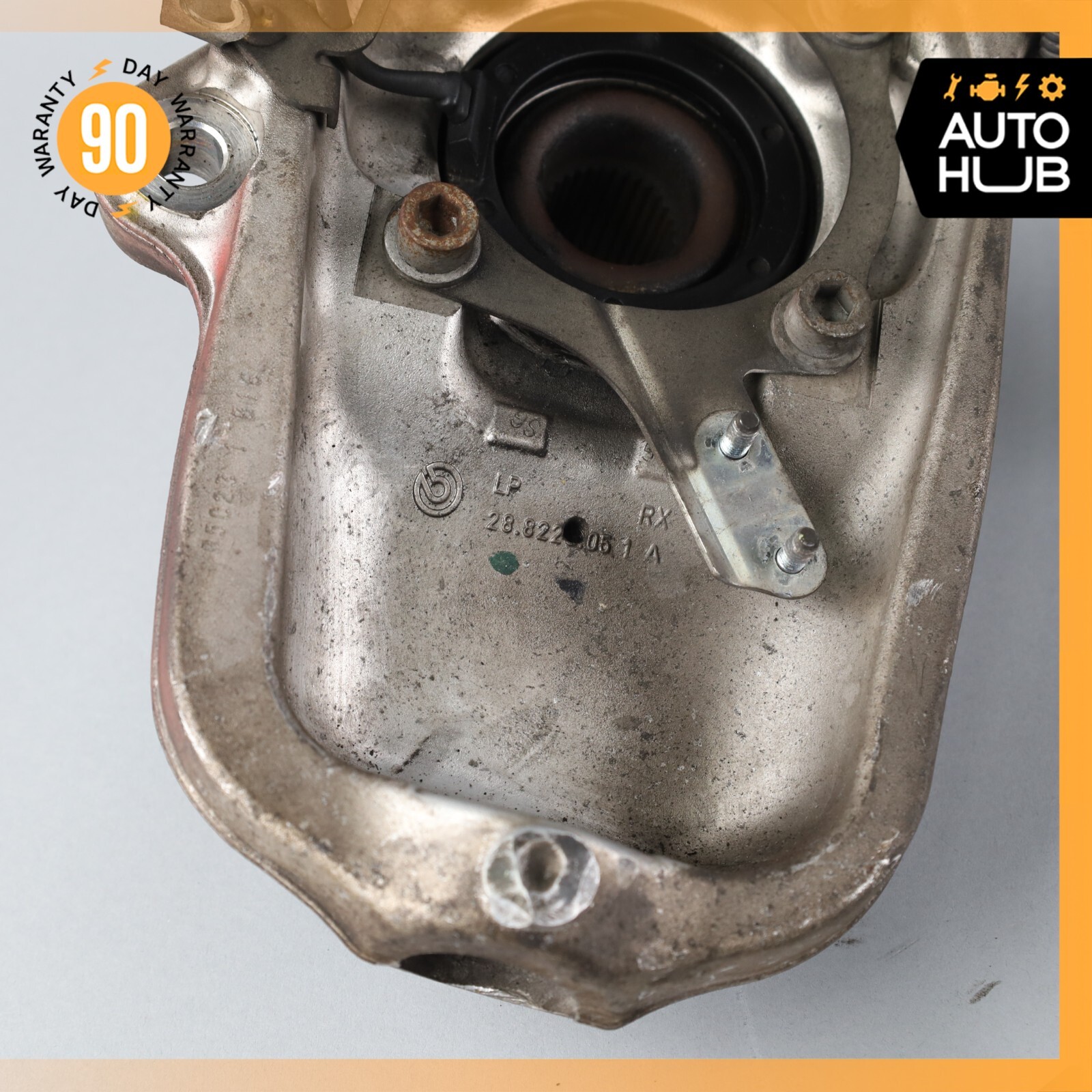 03-10 Maserati Quattroporte M139 Front Left Side Spindle Knuckle Hub OEM 29k