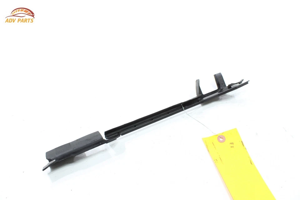 2015 - 2021 VOLKSWAGEN GOLF RADIATOR RIGHT AIR DEFLECTOR BAFFLE SEAL STRIP OEM - Image 4 of 4