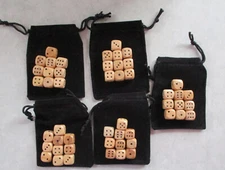 12mm Lot of 50 Wooden Dice with 5x Bags (set of d6, pips, wood)