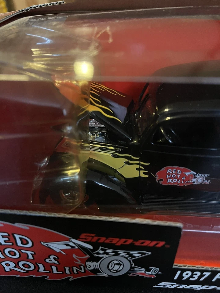 Racing Champions - Snap-on Nostalgia Collectors Series - Ford Humpback 1937 Foto 3 de 4