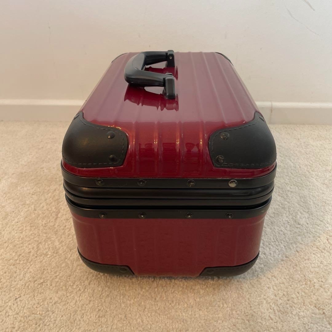 RIMOWA Samba Nova ビューティーケース 18L ブラック 鍵付 RIMOWA Samba Nova ビューティーケース 18L ブラック 鍵付 RIMOWA