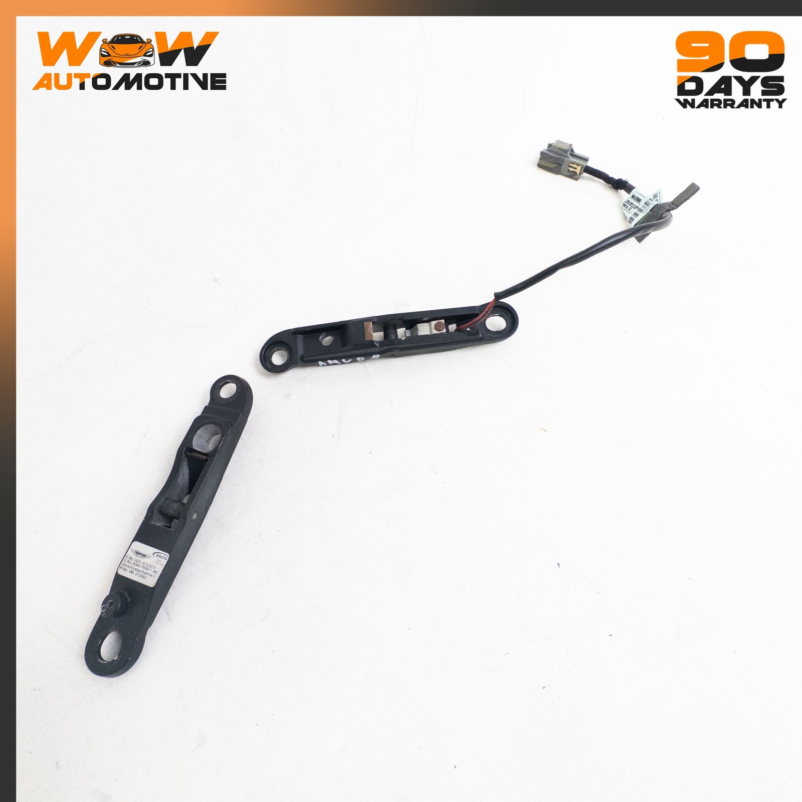 05-24 ASTON MARTIN V8 VANTAGE DB9 RIGHT LEFT STRIKER HEADER LATCH LOCK SET OEM