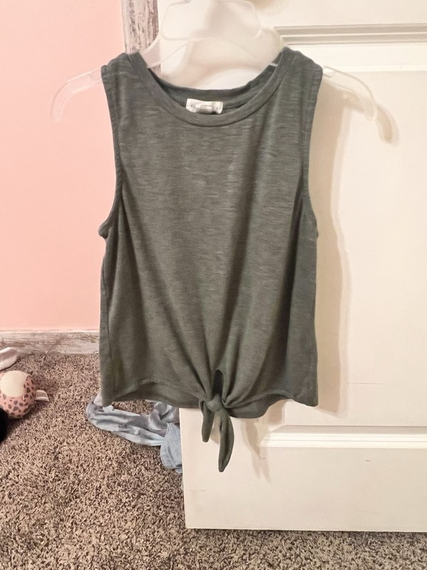 Girls Full Tilt Sage Green Tank Top Size Medium 