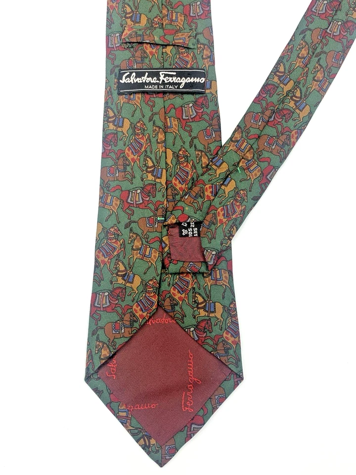 Corbata Salvatore Ferragamo 100 % seda para hombre verde caballo patrón equino Italia Foto 3 de 4
