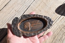 VINTAGE PONTIAC CHIEF OF THE SIXES ARROWHEAD SHAPED ASHTRAY / COIN TRAY