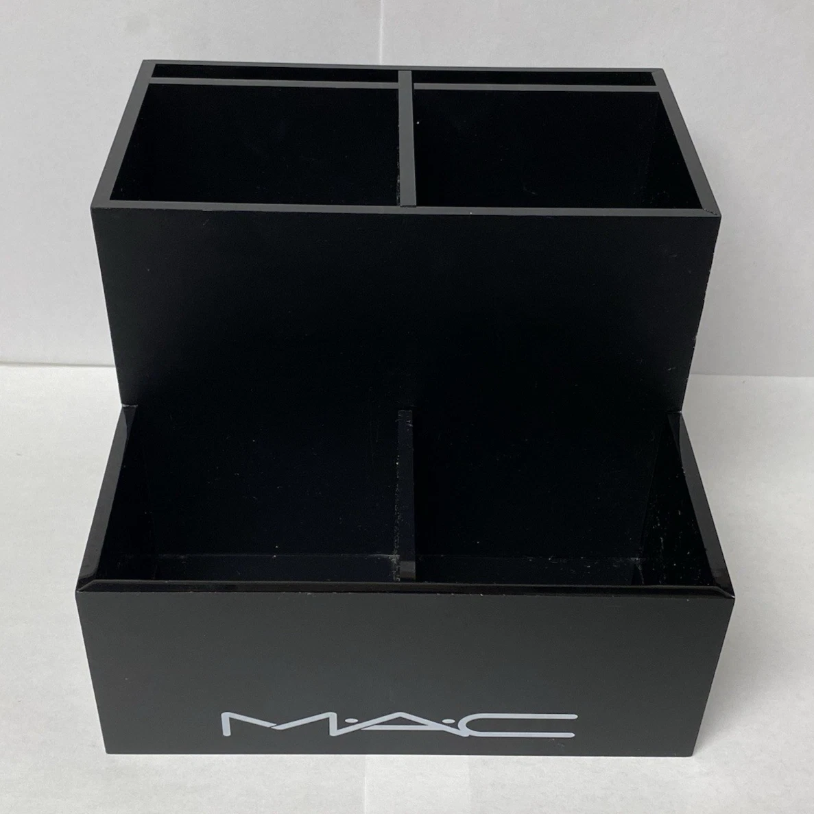 MAC Cosmetics Desktop Organizer/Makeup Storage 6" W X 6" L X 4.3/4" H ~ RARE/HTF
Opens in a new wind