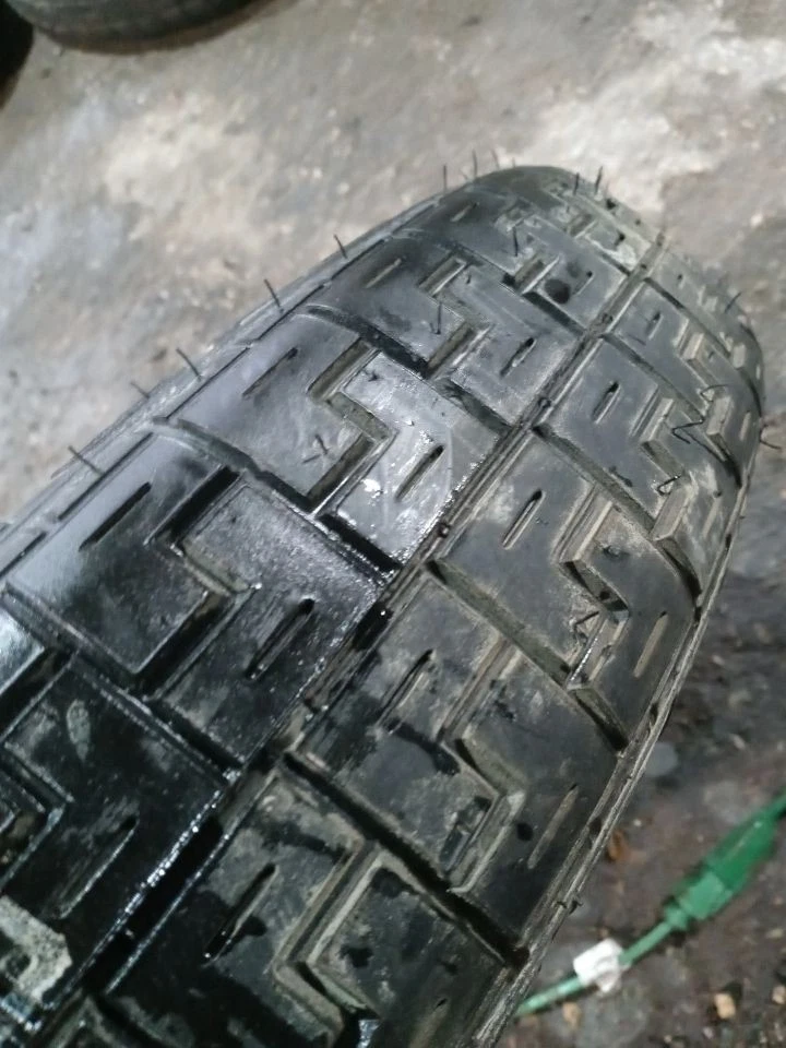 Volvo XC70 V70 2001-2004 Cpmact neumático repuesto OEM probado 135 90 17 Foto 3 de 4