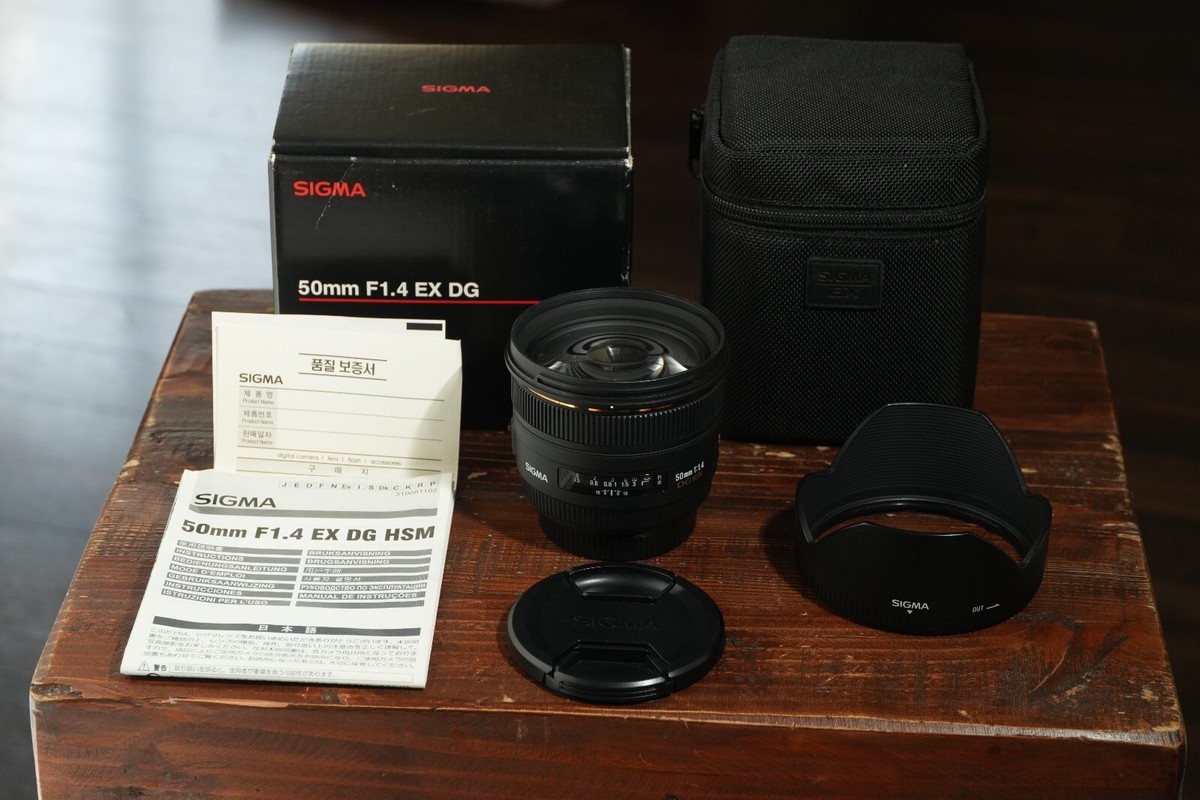 Sigma 50mm f/1.4 EX IF DG HSM for Sony Minolta A Mount - EXC Sigma 50mm f/1.4 EX IF DG HSM for Sony Minolta A Mount - EXC