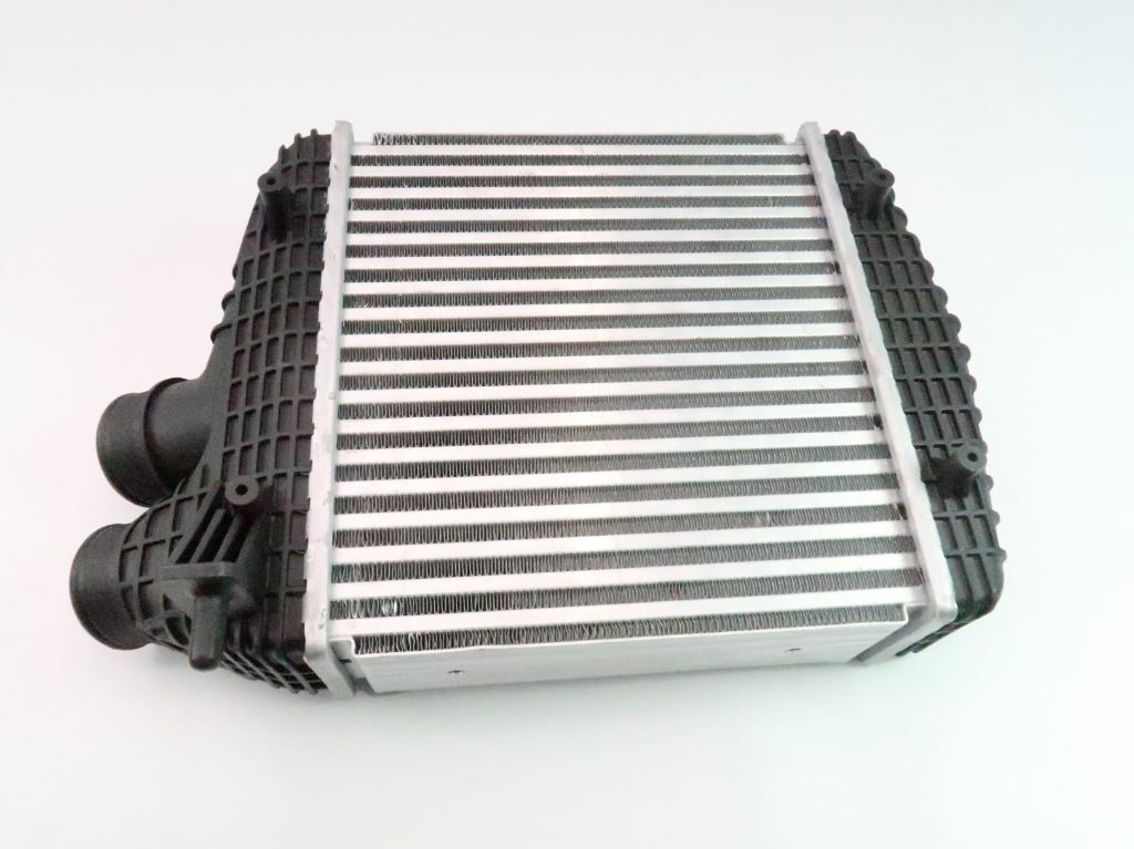 Maserati Ghibli Quattroporte Levante left driver side intercooler 839