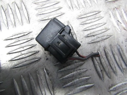 Mitsubishi Space Runner 1996 Fuses used, Genuine #445815-96