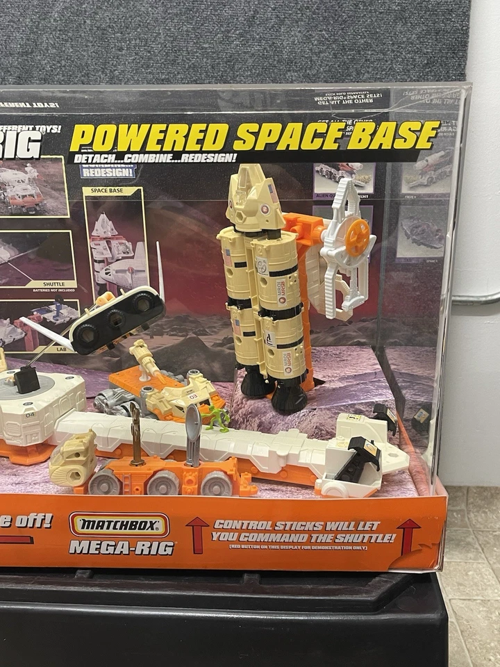 1999 Store Display Matchbox Powered Space Base Mega Rig Mattel Wheels Moon Vtg - Image 3 of 4