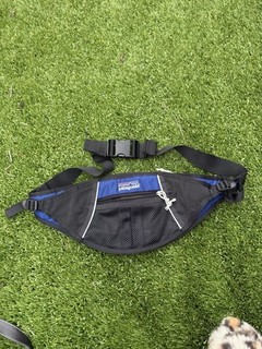 Vintage Patagonia Lightweight Travel Fanny Pack Hip Pack Waist Bag Blue Black
