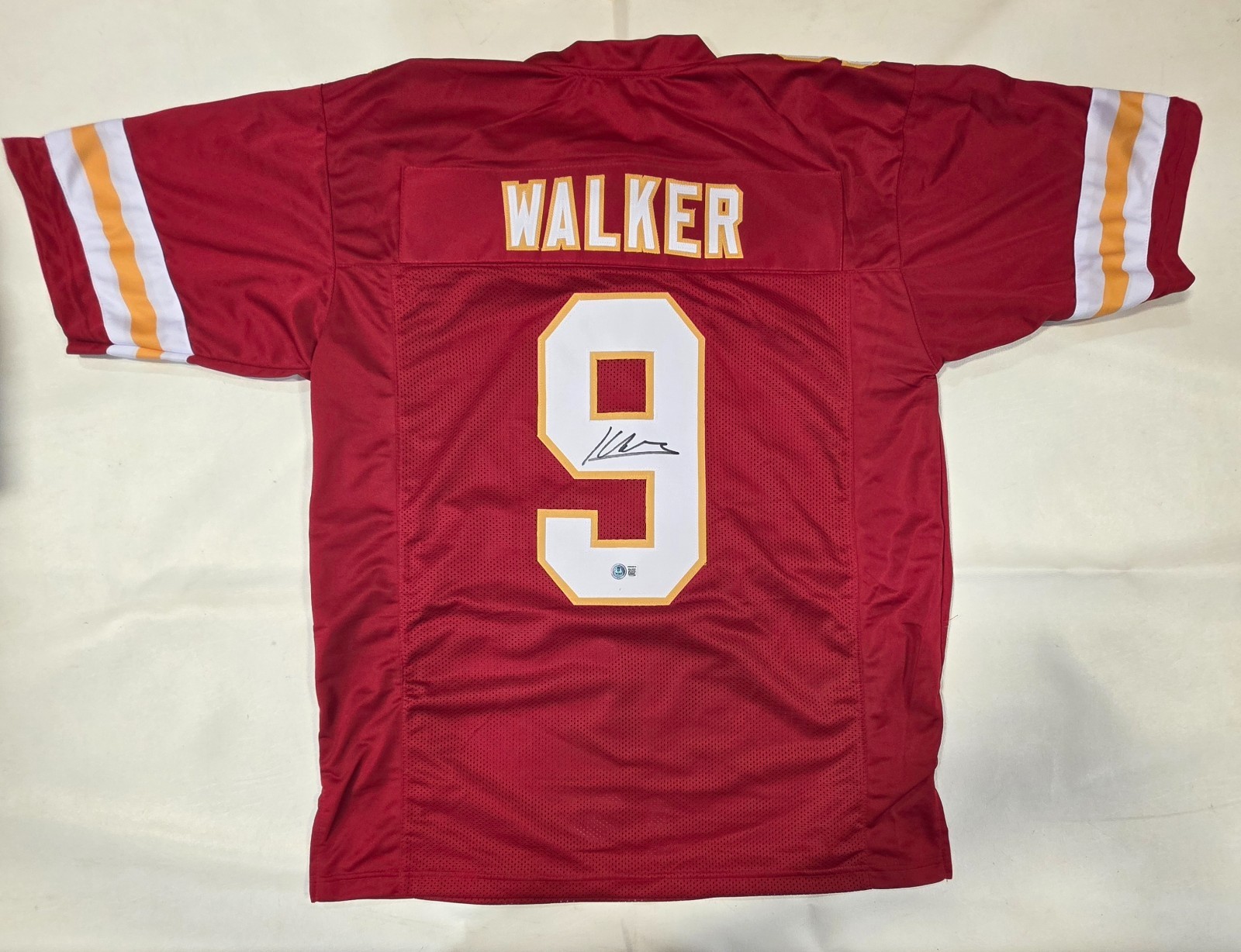 KENNETH WALKER III SIGNED PRO STYLE XL CUSTOM JERSEY BECKETT QR