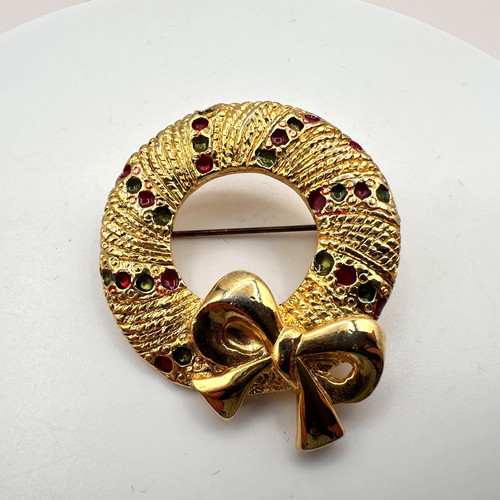 Vintage 80s Wreath Brooch Gold Tone Red & Green Rhinestone Bow Pin Retro Jewelry