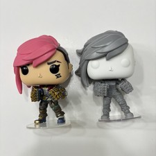 Funko Pop! Arcane League of Legends - Vi #1601 Juego regular y prototipo de 2 fuera de caja
