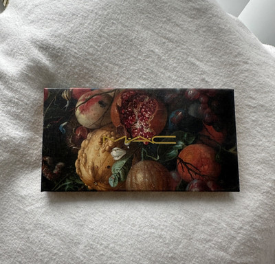 MAC FEAST YOUR EYES EYE SHADOW X 8 TEMPTING FATE LIMITED EDITION PALETTE (RARE)