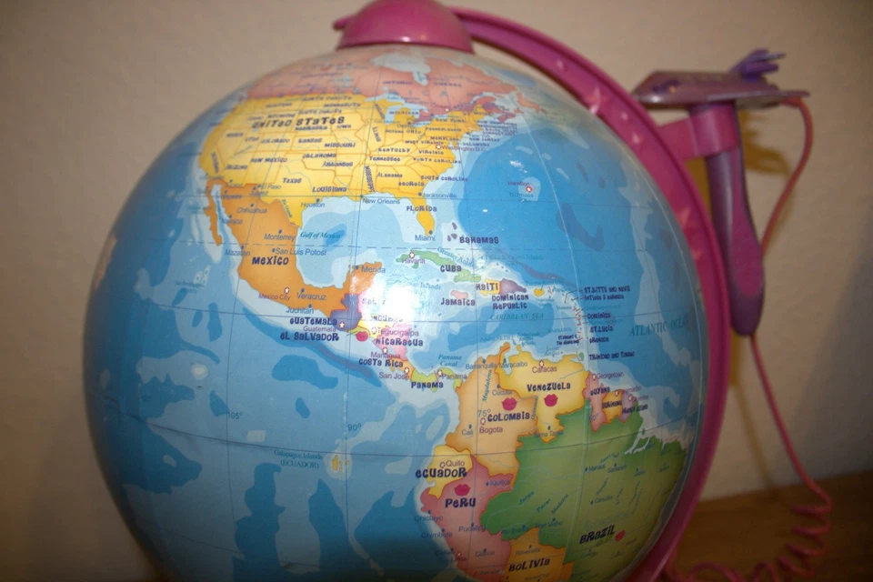 Bratz Adventures In Learning Globe - English - Interactive - Image 3 of 4