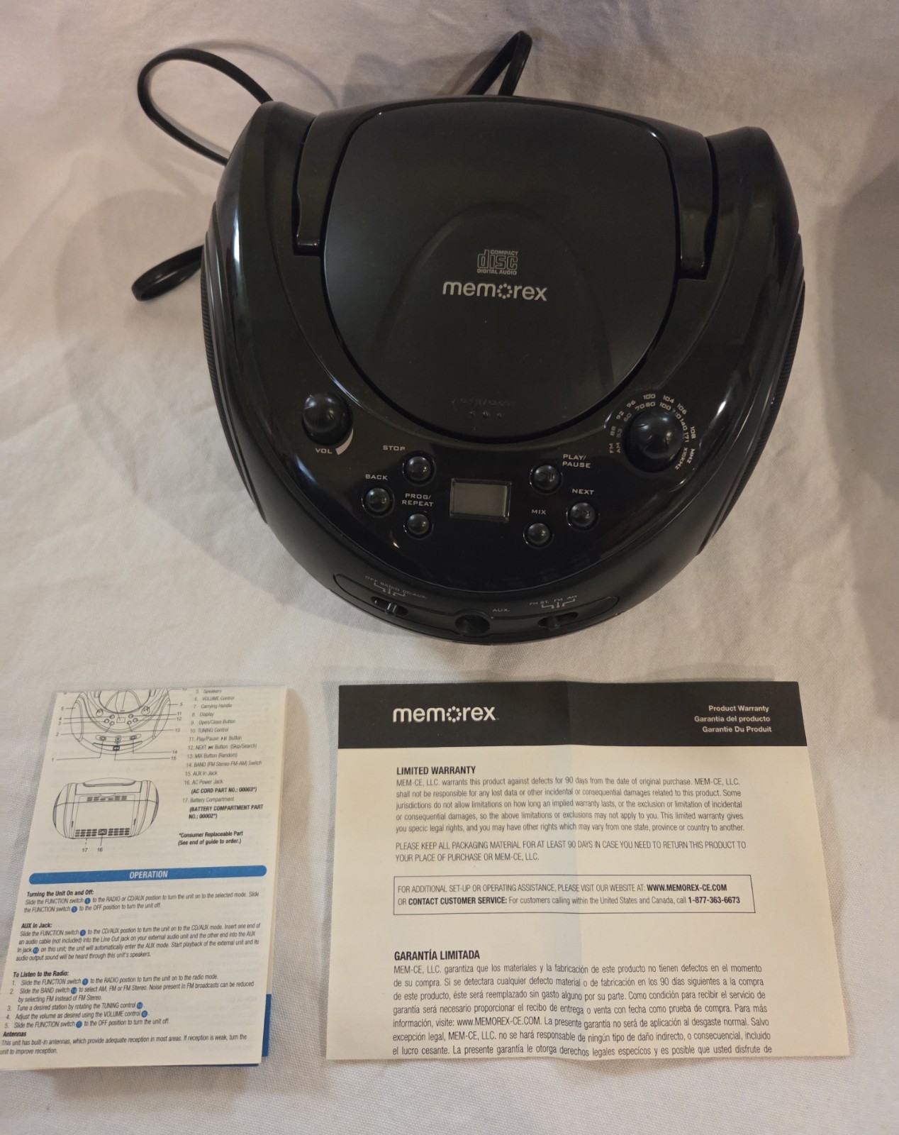 Memorex MP3221 CD Boombox Station Audio CD Line In 